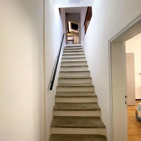 Palazzetto San Giovanni - In Front Of The Baptistry