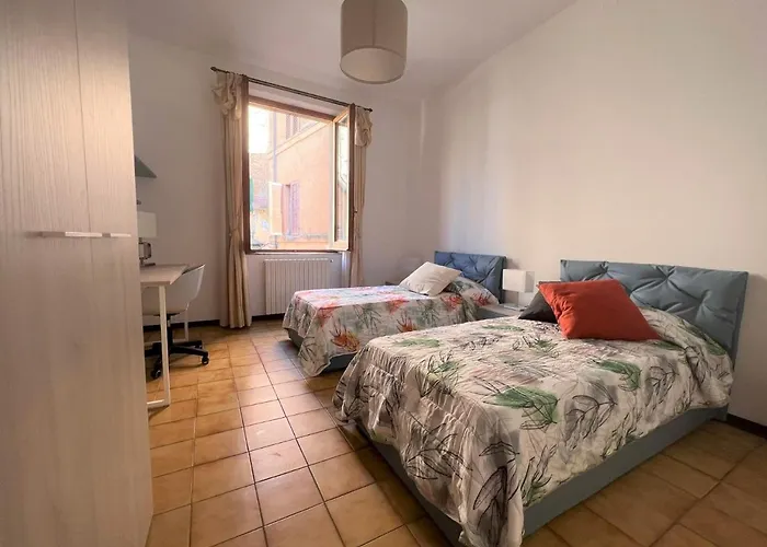 Palazzetto San Giovanni - In Front Of The Baptistry Σιένα