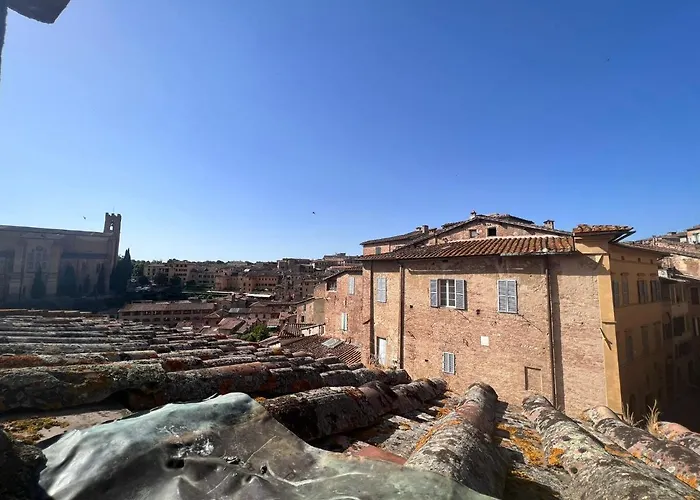 Palazzetto San Giovanni - In Front Of The Baptistry * Σιένα