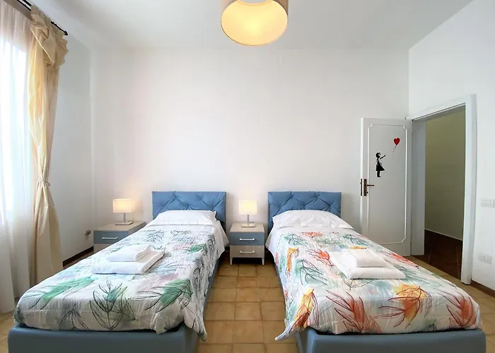 Palazzetto San Giovanni - In Front Of The Baptistry * Σιένα