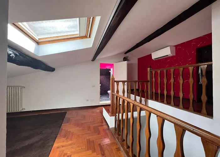 Palazzetto San Giovanni - In Front Of The Baptistry Sienne