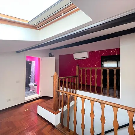 Palazzetto San Giovanni - In Front Of The Baptistry * סיינה